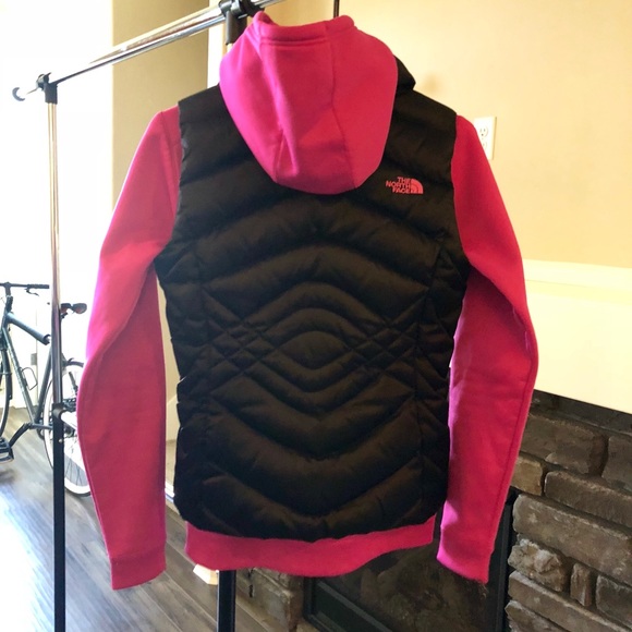 Under Armour Women’s Sm Pink Full-Zip Hoodie - Picture 4 of 4